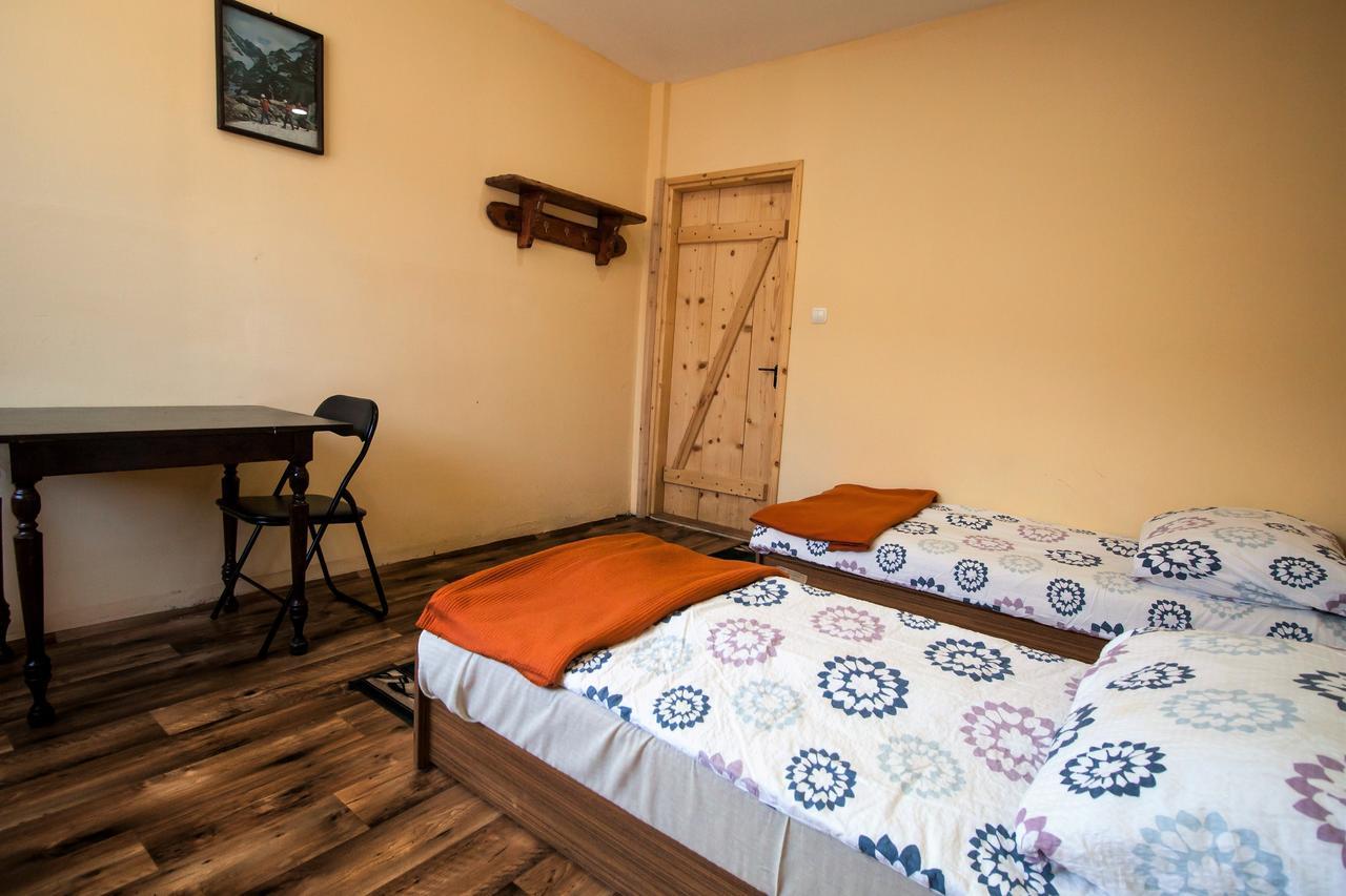 Auberge de jeunesse Kremenaros à Ustrzyki Górne Extérieur photo