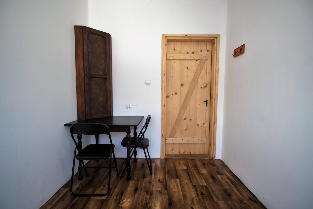 Auberge de jeunesse Kremenaros à Ustrzyki Górne Extérieur photo